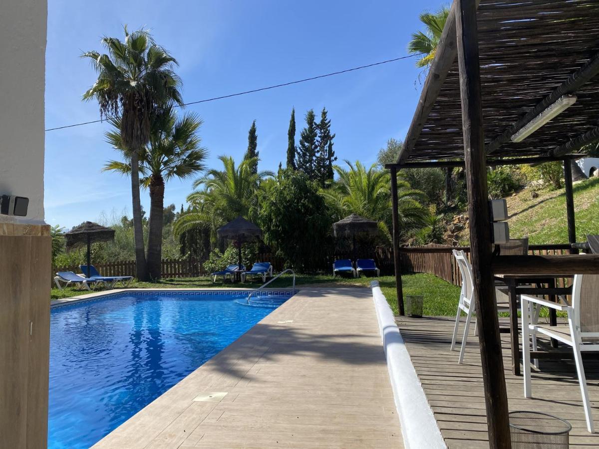 Las Palmeras Pizarra Exterior photo