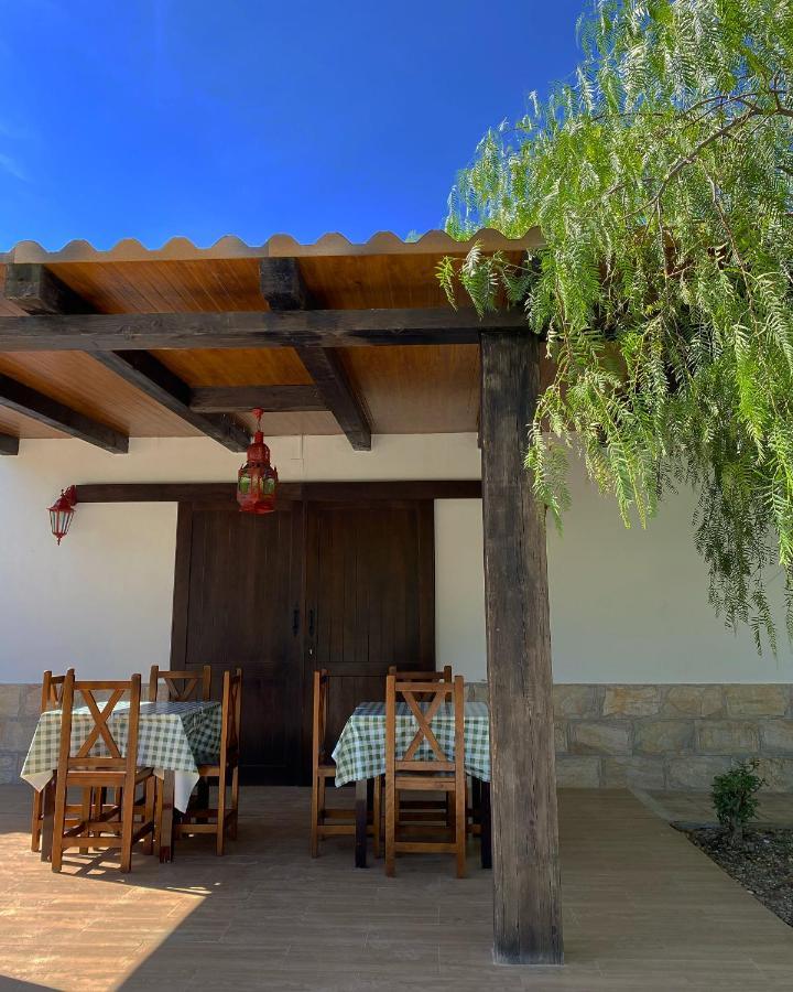 Las Palmeras Pizarra Exterior photo